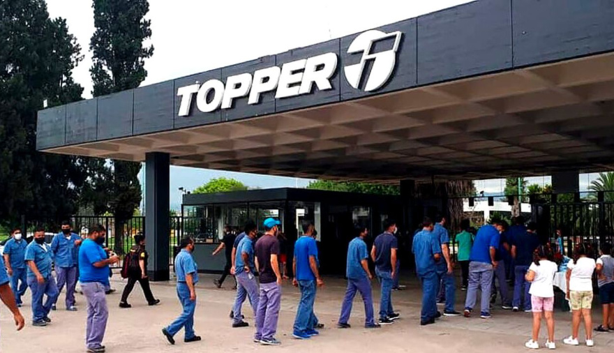 Alerta en la industria del calzado: denuncian despidos y caída de ventas en la planta de Topper