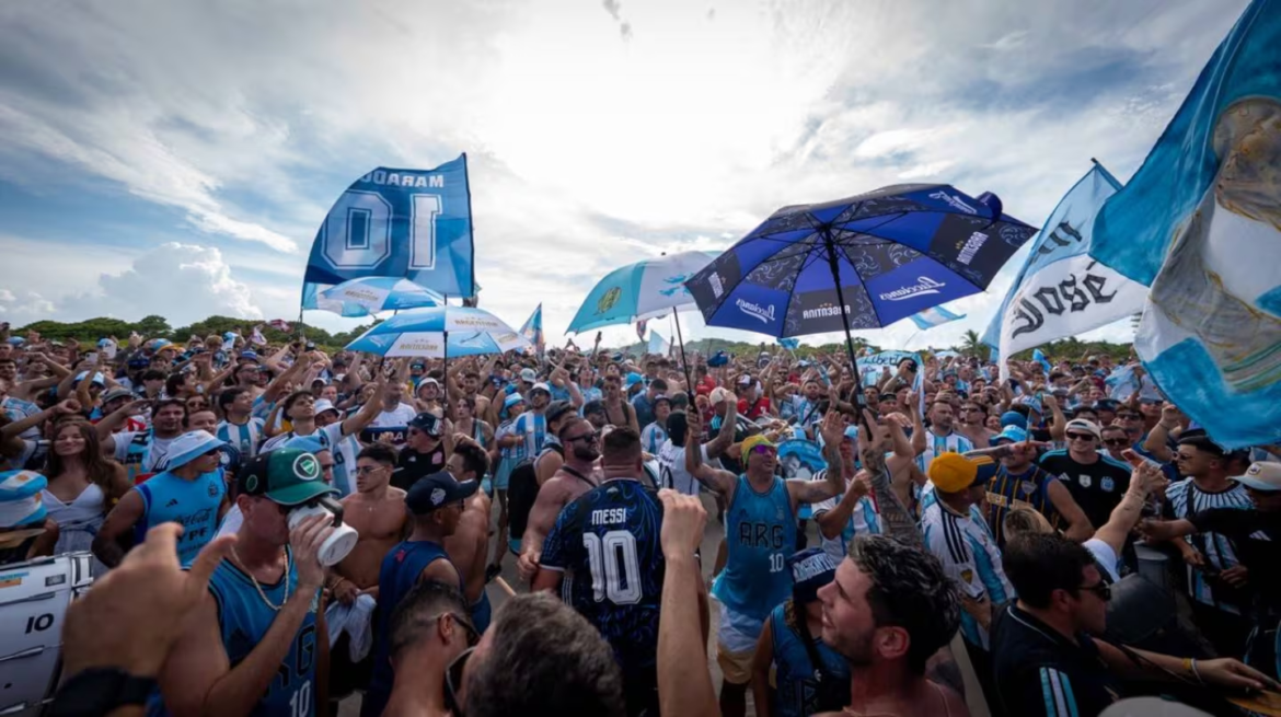 La pasión argentina copó Miami: multitudinario banderazo antes del duelo ante Cabo Verde