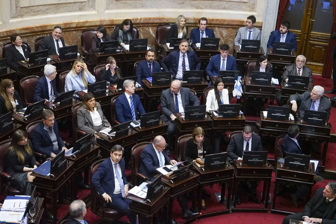 Los senadores cobrarán casi $12 millones por mes desde agosto tras un nuevo aumento salarial