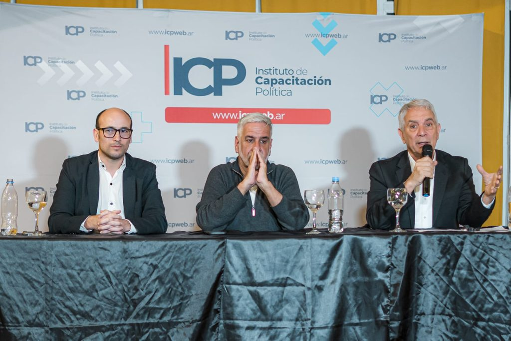 En San Nicolás, Alak pidió «trabajar la formación política, la democracia interna y la unidad»