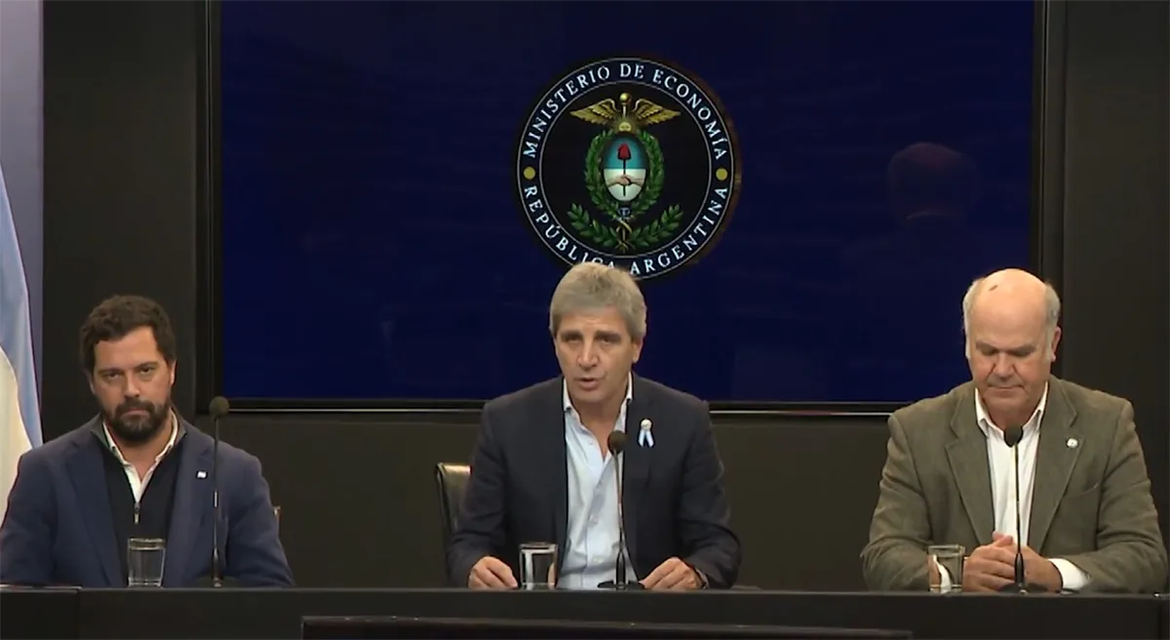 Luis Caputo declaró un patrimonio de $19.500 millones y la mayor parte de sus ahorros está en el exterior